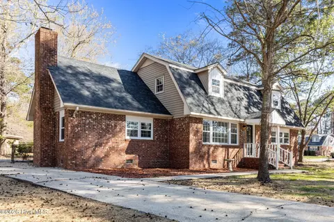 800 Little John Ave, Jacksonville, NC 28546