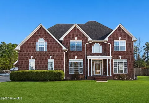 113 Pleasant Ct, Jacksonville, NC 28540