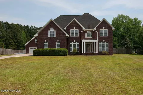 113 Pleasant Ct, Jacksonville, NC 28540