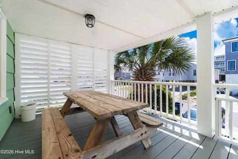 Exterior - 401 E Atlantic Blvd, Atlantic Beach, NC 28512 photo 6 of 15