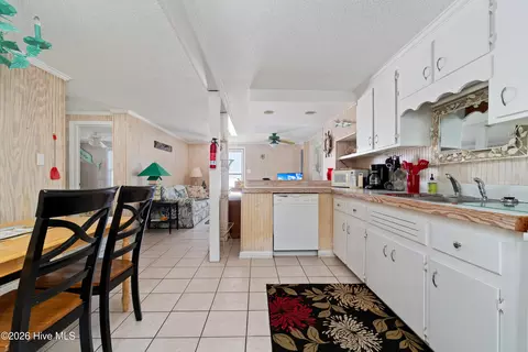 Kitchen - 401 E Atlantic Blvd, Atlantic Beach, NC 28512 photo 4 of 4