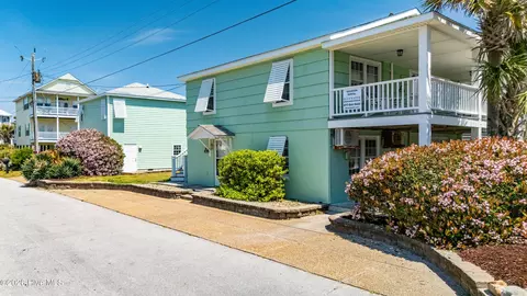 Exterior - 401 E Atlantic Blvd, Atlantic Beach, NC 28512 photo 13 of 15