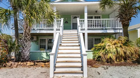 Exterior - 401 E Atlantic Blvd, Atlantic Beach, NC 28512 photo 14 of 15