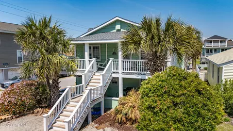 Exterior - 401 E Atlantic Blvd, Atlantic Beach, NC 28512 photo 12 of 15