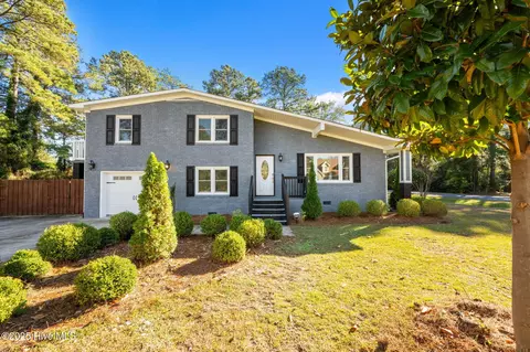 1909 Ef Thompkins Ln, New Bern, NC 28562