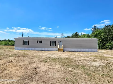 7815 Burney Rd, White Oak, NC 28399