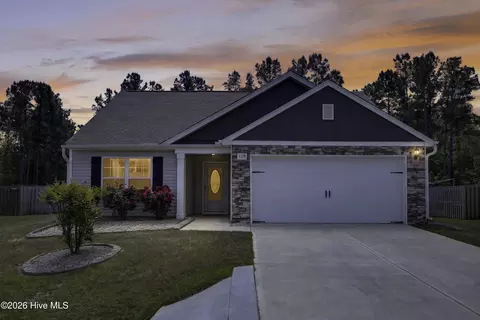 Exterior - 429 Poppleton Dr, Hampstead, NC 28443 photo 1 of 8