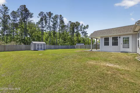 Exterior - 429 Poppleton Dr, Hampstead, NC 28443 photo 5 of 8