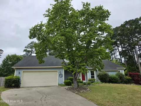 213 Teakwood Pl, Midway Park, NC 28544