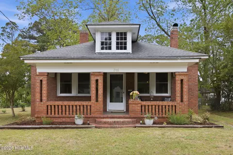 316 N Charlotte St, Washington, NC 27889