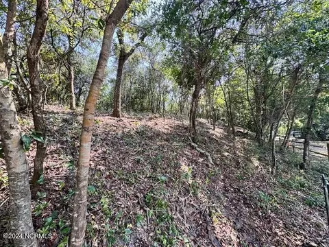 9 W Rdg # B, Surf City, NC 28445