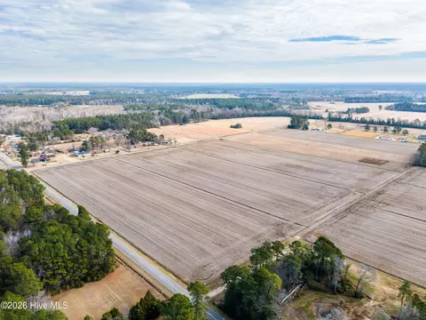 50 Highsmith Rd Northwest Ave, Saint Helena, NC 28425