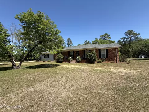 3731 Marsh Rd, Bladenboro, NC 28320