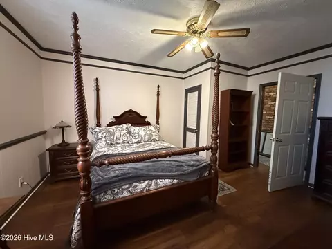 Bedroom - 3731 Marsh Rd, Bladenboro, NC 28320 photo 1 of 2
