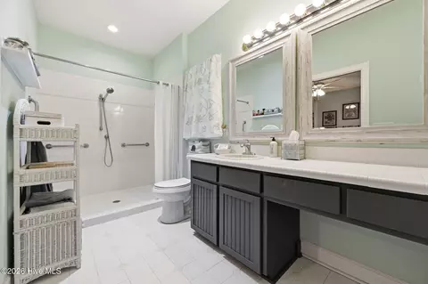 Bath - 444 E Creekview Dr, Hampstead, NC 28443 photo 2 of 8