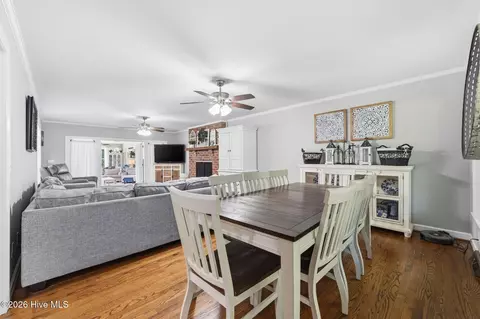Dining - 444 E Creekview Dr, Hampstead, NC 28443 photo 2 of 6