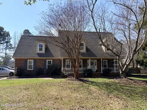 444 E Creekview Dr, Hampstead, NC 28443