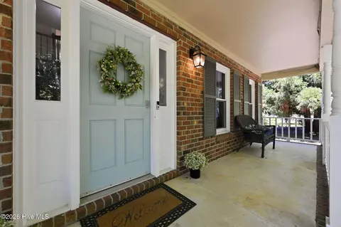Exterior - 444 E Creekview Dr, Hampstead, NC 28443 photo 3 of 17
