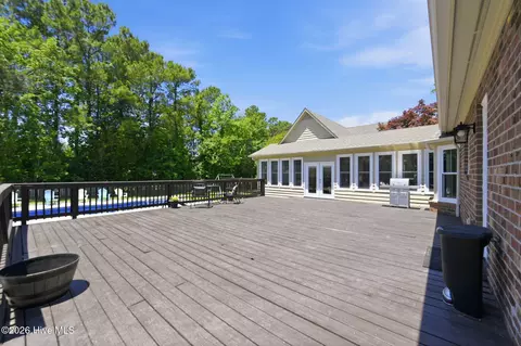 Exterior - 444 E Creekview Dr, Hampstead, NC 28443 photo 16 of 17