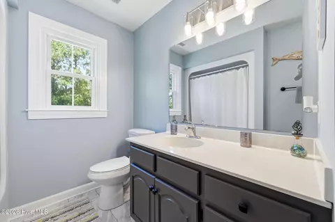 Bath - 444 E Creekview Dr, Hampstead, NC 28443 photo 7 of 8