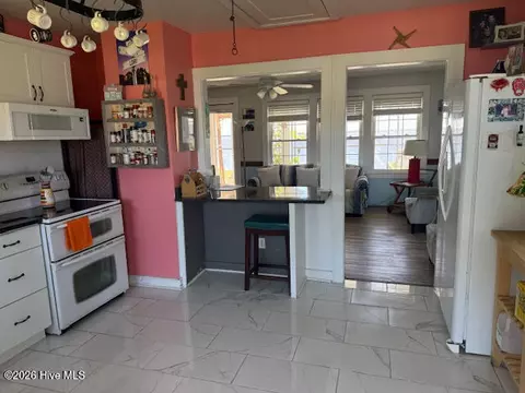 Kitchen - 110 Beech Tree Dr, Shiloh, NC 27974 photo 2 of 2