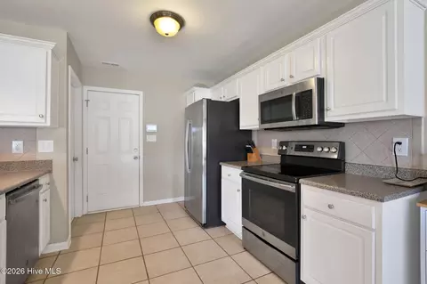 Kitchen - 60 Turkey Oak Cir, Bunnlevel, NC 28323 photo 3 of 4