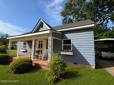 4108 Grimmersburg St, Farmville, NC 27828