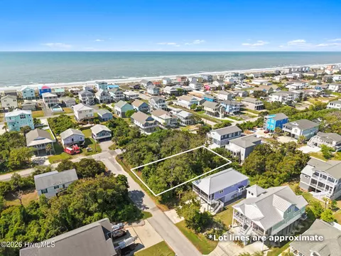 115 SE 44th St, Oak Island, NC 28465