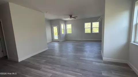 2326 Piney Green Rd, Midway Park, NC 28544