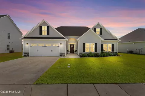 1010 Bluewater Blvd, New Bern, NC 28562