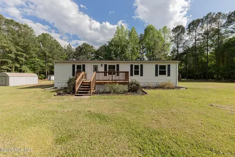 129 Cherokee Nation Ln, Jacksonville, NC 28540