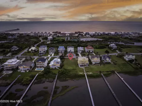 37 Sailview Dr, North Topsail Beach, NC 28460