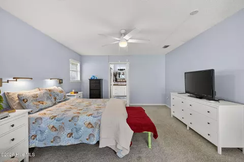Bedroom - 129 Red Bird Ln, Hampstead, NC 28443 photo 1 of 5
