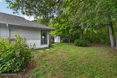 Exterior - 129 Red Bird Ln, Hampstead, NC 28443 photo 7 of 9