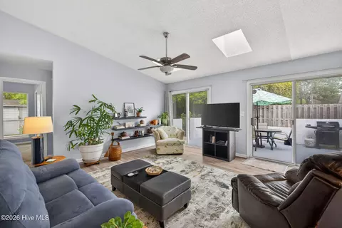 Living - 129 Red Bird Ln, Hampstead, NC 28443 photo 1 of 3