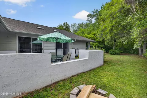 Exterior - 129 Red Bird Ln, Hampstead, NC 28443 photo 5 of 9