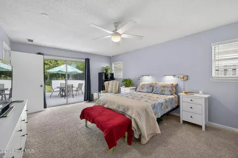 Bedroom - 129 Red Bird Ln, Hampstead, NC 28443 photo 3 of 5