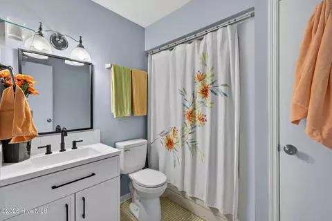 Bath - 129 Red Bird Ln, Hampstead, NC 28443 photo 3 of 4
