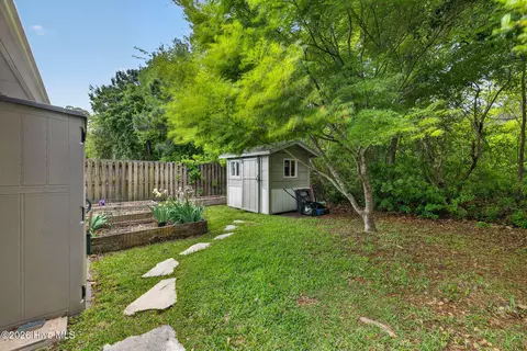 Exterior - 129 Red Bird Ln, Hampstead, NC 28443 photo 8 of 9