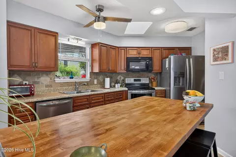Kitchen - 129 Red Bird Ln, Hampstead, NC 28443 photo 2 of 5