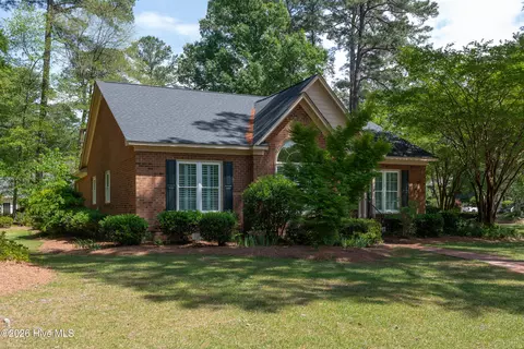 107 Marion Dr, Greenville, NC 27858