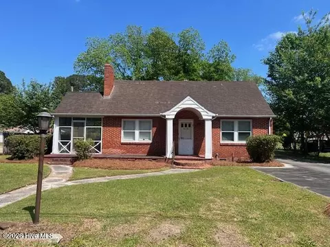 312 N Wilson St, Chadbourn, NC 28431