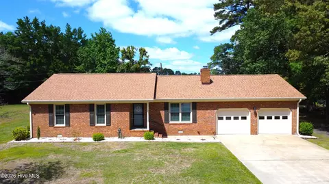 203 N Cottonwood Dr, Goldsboro, NC 27530