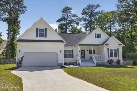 421 Celtic Ash St, Sneads Ferry, NC 28460