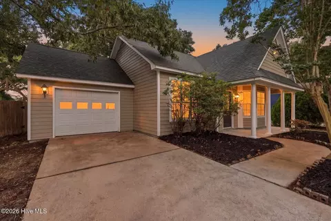 1406 Faulkenberry Rd, Wilmington, NC 28409