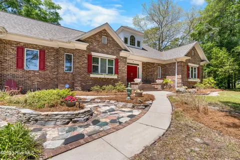 524 Admirals Ct SE, Bolivia, NC 28422
