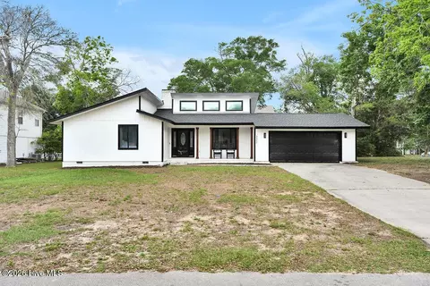 3307 E Oak Island Dr, Oak Island, NC 28465