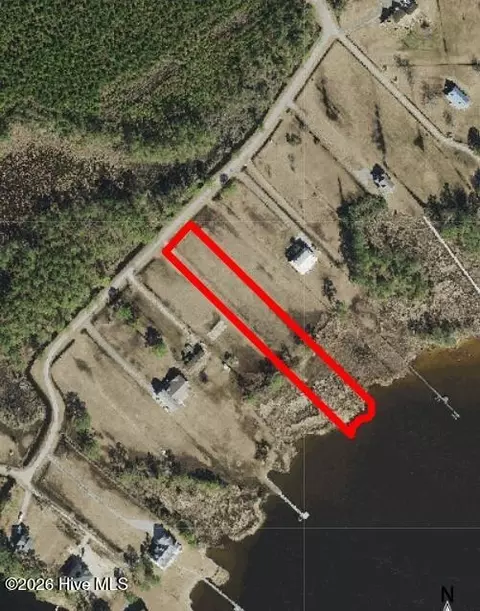 731 Schooner Point Rd, Belhaven, NC 27810