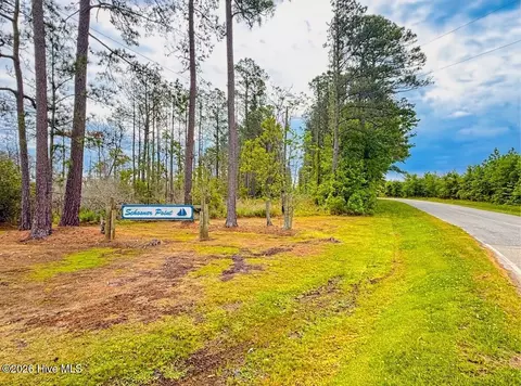 731 Schooner Point Rd, Belhaven, NC 27810