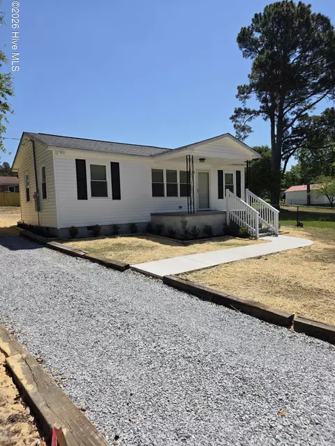 112 Hillview St, Candor, NC 27229
